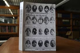 Charcotův věhlas začal poněkud upadat po zveřejnění jeho studií o hypnóze. Isbn 9783770531486 Erfindung Der Hysterie Die Photographische Klinik Von Charcot Neu Gebraucht Kaufen