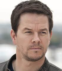 Здравствуй, папа, новый год (фильм 2015). Mark Robert Michael Wahlberg Fruher Auch Marky Mark 5 Juni 1971 In Boston Massachusetts Ist Ein Mark Wahlberg Calvin Klein Donnie Wahlberg Schauspieler