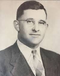 Hettie's Father Clyde Wilson was Hettie's beloved father. Many of her  personality traits and over the top "showmanship" came from him. Known as  "Big Daddy" among the family, Clyde was a larger