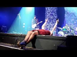 Beth Hart I D Rather Go Blind Youtube In 2020 Beth Hart Hart Beth