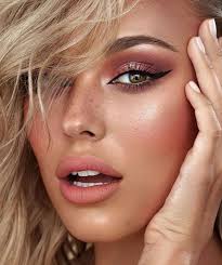 In fact, some people think that fair skin, blue eyes and freckles with a good red hair color will make the perfect redhead. Makeup Section On Allwomenstalk