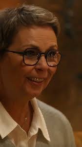 Claudine Mercier's Instagram, Twitter & Facebook