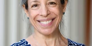 Shari Jacobson's Instagram, Twitter & Facebook