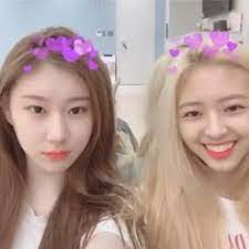 Shin yuna was a child when she met her, lee chaeryeong. 20 Yuchae Itzy Ideas Itzy Girl Group Kpop Girls