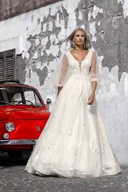 Bezaubernde abendkleider und atemberaubende brautkleider. Amelie Brautmode Amelie Gmbh Brautmoden
