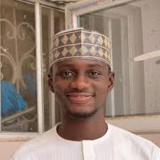 The last woman refused to collect the money, she said (ki ajiye min ah  kasa) that i should drop the money