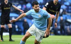 Le pedimos al kun agüero que se hiciera una foto con el ferrari. Kun Aguero Wanted By Messi S Barcelona But Juventus Made An Offer