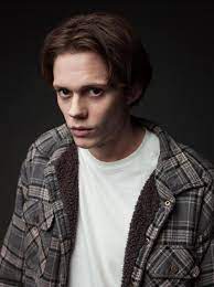 Castle Rock Bill Skarsgard Interview On Returning To The World Of Stephen King Bill Skarsgard Castle Rock Stephen King