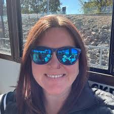 How much food and drinks to have for a graduation party with 200 guests?