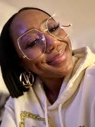 Deshonna Williams's Instagram, Twitter & Facebook