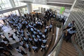 Officers were seen accessing journalists' computers. Bcuvknk6qyscm