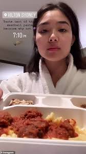 Some recent guests have criticised the smell of the rooms and quality of the food at one of the government's quarantine hotels. Inside Coronavirus Quarantine Australians Lift Lid On Hotel Isolation Experience Daily Mail Online