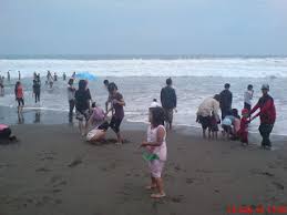 Alamat laut suwuk atau lokasi pantai suwuk berada di desa tambakmulyo, kecamatan puring explore kebumen untuk keindahan dan pesona di pantai suwuk sebagai salah satu tempat wisata seperti halnya fasilitas wisata di pantai petanahan, di pantai suwuk juga terdapat kuda dan jokinya. Wisata Murah Di Pantai Bocor Kebumen Kompasiana Com