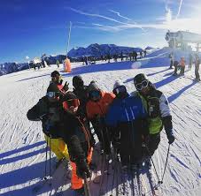 Chamrousse Entre Potes Alviiin69 Premiere Session Ski Chamrousse Ski Snowboard Neige Montagne Soleil Amis Rigolade Ski Porte Ski Hiver