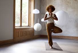 Für die balance wenden sie unterschiedliche techniken an: Yoga Fur Anfanger Die Besten Tipps Zum Start Fitnessraum De