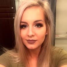 Danielle Knox (@DanielleKnox1)