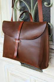 本池が愛用している1枚革ショルダーバッグのナチュラルカラー 使い始めて約1ヶ月経ちました leather weekender bag leather handbags mens leather bag