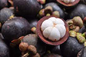 You can see here dragon fruit, rambutan, pomelo, mango, mangosteen, durian, jackfruit, guava and many other delicious and unique fruits. 10 Unusual Fruits You Ve Probably Never Tried Before Everybodycraves