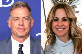 Troy Aikman Is Divorced from His Second Wife, Catherine Mooty: Source