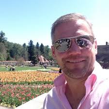 Kevin Esch (@EschKevin)