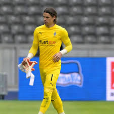 Neben den live übertragungen zeigt euch der streamingdienst dazn 60 minuten nach abpfiff jeder partie die highlights auf der plattform. Zwolfmal Bundesliga Der Em Kader Der Schweiz