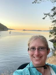 Diana Pearce's Instagram, Twitter & Facebook