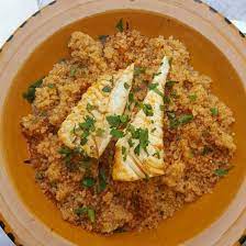 Il vient du berbère k'seksu, qui désigne à la fois la semoule de blé dur et le plat populaire dont elle est l'ingrédient de base. Couscous De Poisson Recette Sicilienne Facile