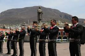 Mariachis se manifiestan tras verse afectados por la contingencia- Grupo  Milenio