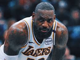LeBron James only needs one 40th birthday present from the Lakers: A chance  to win his fifth ring