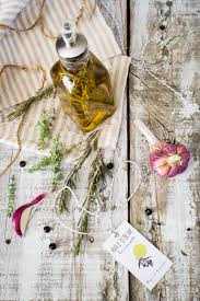 Huiles D Olive Parfumees Pour Pulser L Ete La Raffinerie Culinaire