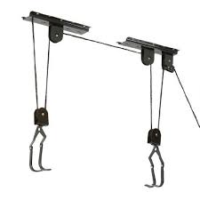 Epingle Par Benjamin Sur Arquitectura Porte Velo Rangement De Velos Dans Un Garage Range Velo