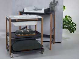 Bien équipé, vous pourrez pleinement profiter de ce moment privilégié avec bébé confortablement installé sur son matelas. á… Table A Langer Scandinave Les Enfants Du Design