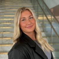 Jackie Prentice's Instagram, Twitter & Facebook