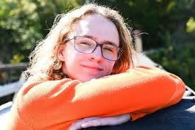 Melissa Schatz's Instagram, Twitter & Facebook