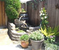 Gartenecke Gestalten Faszinierende Ideen Fur Kleine Und Grosse Garten Gartenecke Brunnen Garten Und Brunnen Design