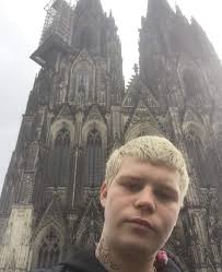 Do I look like him? Be honest : r/ryangosling