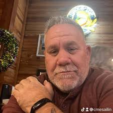 What are unique Pensacola beach excursions for a girls trip?