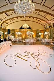 Decoracion floral del salon de bodas. Decoracion De Boda En Blanco Y Dorado Sonada