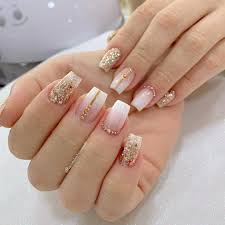 Le livre numérique (en anglais : Espaco Michele Abreu On Instagram Luz Natural Para Mostrar A Delicadeza Dessa Unha Usamos Meu Gl Gold Acrylic Nails Gold Glitter Nails Perfect Nails