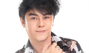 Diễn viên Quốc Uy