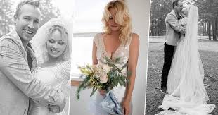 Lily james, sebastian stan to play pamela anderson, tommy lee in. Baywatch Actor Pamela Anderson Gets Married To Her Bodyguard News Chant