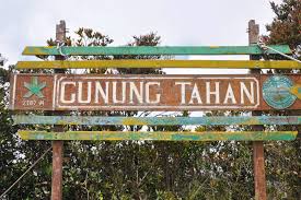 However, not much is known about the climbers going up the. Gunung Tahan Home Facebook