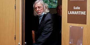While his groundbreaking research has led to the discovery of hundreds of new types of viruses, he has complained of the. Covid 19 Le Professeur Didier Raoult Est Il Pousse Vers La Sortie
