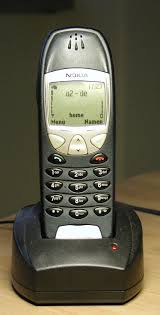 An upgrade on the nokia 6110, we saw two different forks in the road. Datei Nokia 6210 Ladestation 01 Jpg Wikipedia