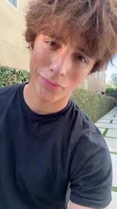 Wanna me my Christmas gift ?😘