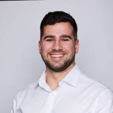 Oscar Woods's Instagram, Twitter & Facebook