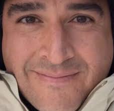 Héctor Vielma updated his profile picture.