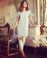 Image May Contain 2 People People Standing Shoes And Indoor Jennifer Winget Jennifer Winget Beyhadh Fashion