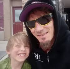 Shelley Dowd's Instagram, Twitter & Facebook