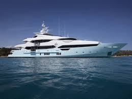 Yachts in the larger range can be completely customized to the buyer's specifications. Boot Sunseeker 155 Yacht Inautia De Inautia